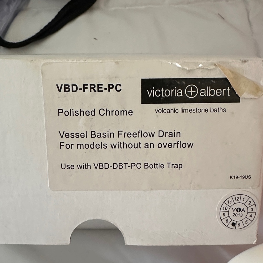 Luxury Victoria + Albert White Bath Accessory (X) - Picture 2 of 6